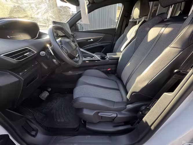 PEUGEOT 5008 - Imagen 11