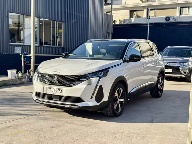 PEUGEOT 5008