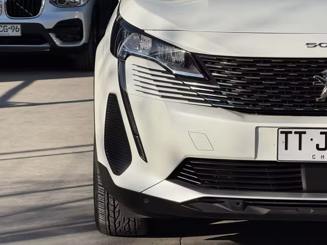 PEUGEOT 5008 - Imagen 8