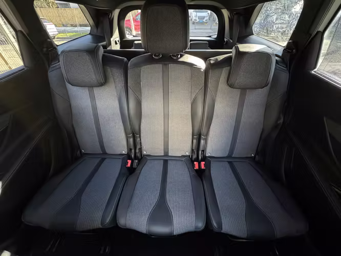 PEUGEOT 5008 - Imagen 14