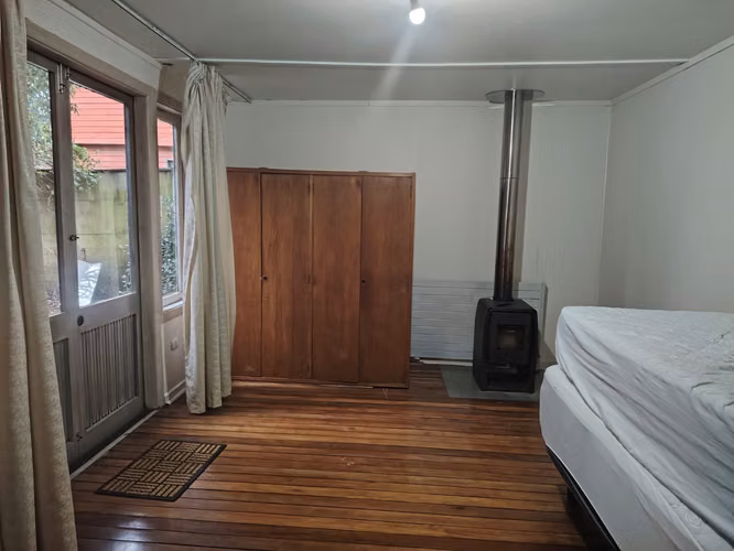 Habitacion, amplia ,independiente, a mts, U . Desarrollo , Pedro de Valdivia, Concepcion