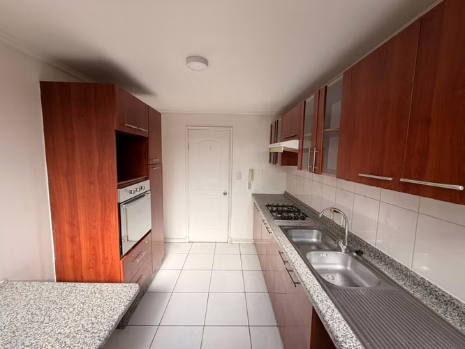 ARRIENDO CASA AYRES 4 DORMITORIOS 3 BAÑOS EN CONDOMINIO