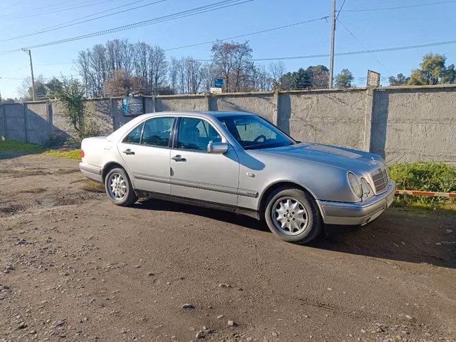 Mercedes Benz clase E240