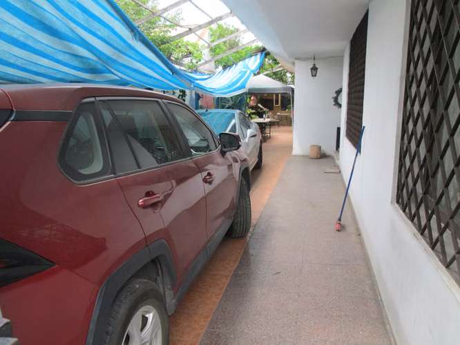 Gran casa 3D 2B 216/417mt2, Metro Santiago Bueras, Maipú