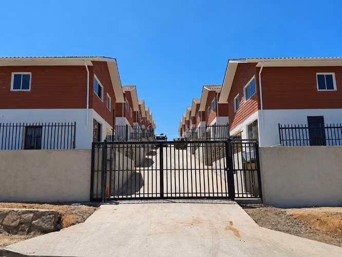 Venta de Propiedad en Condominio Cerrado Peñablanca