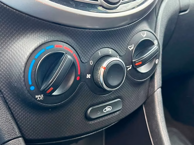 HYUNDAI ACCENT RB 1.6 GLS 2AB ABS - 2015 | 414