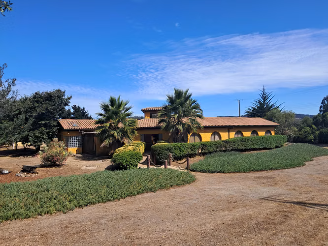 Condominio Valle del Estero / Valle Alegre casa con 3 dormitorios piscina