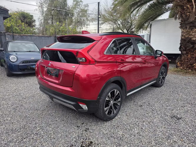 Mitsubishi eclipse año 2020 aut full en prenda