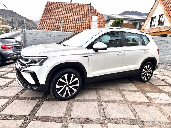 VOLKSWAGEN TAOS HIGHLINE TSI 250  2022