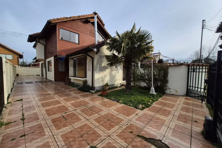Amplia casa en venta san pedro de la paz