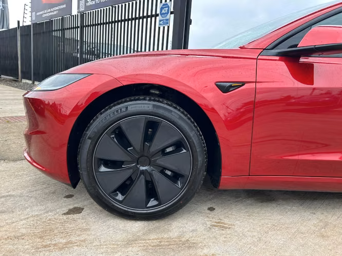 TESLA MODEL 3 STANDARD RANGE 2026