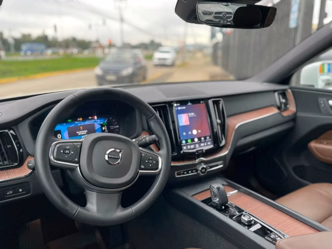 VOLVO XC60 T8 RECHARGE 4X4  2024