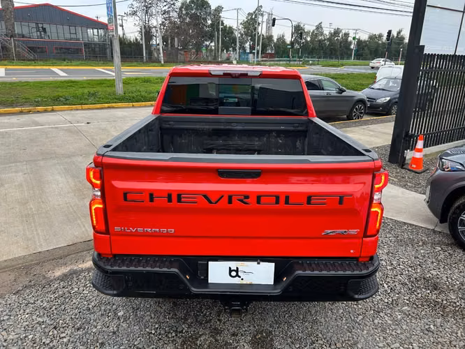 CHEVROLET SILVERADO ZR2 4X4 6.2 AUT 2023