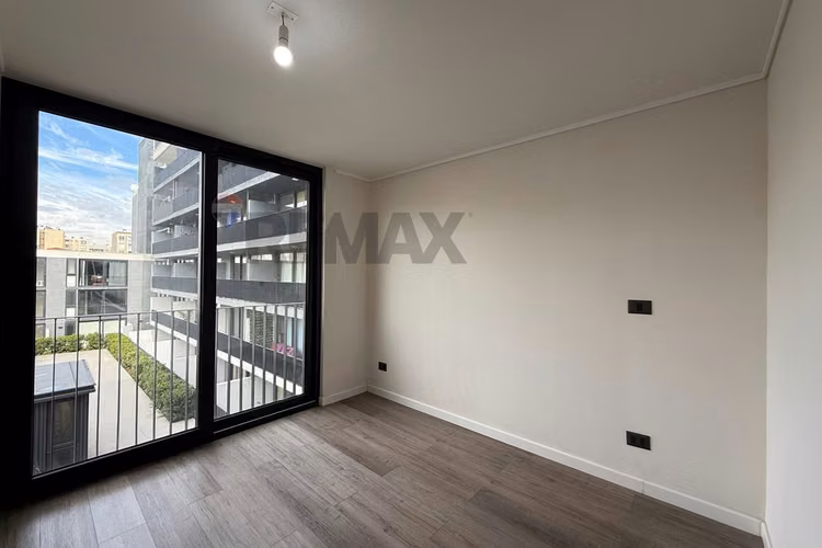 Arriendo 2d+2b con estac y bodega rosas