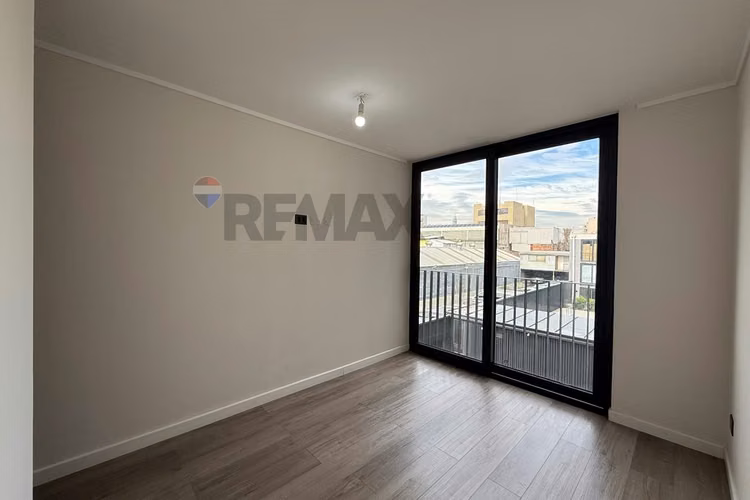 Arriendo 2d+2b con estac y bodega rosas