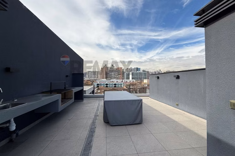 Arriendo 2d+2b con estac y bodega rosas