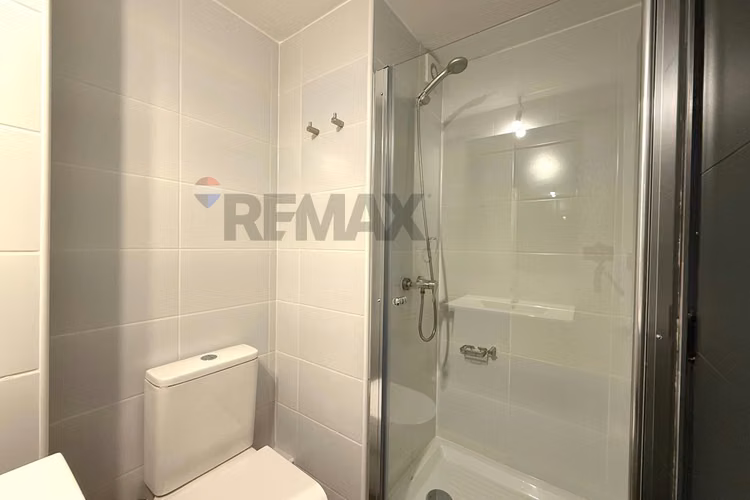 Arriendo 2d+2b con estac y bodega rosas
