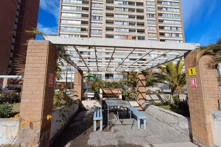 Excelente ubicación, piscina y conectividad