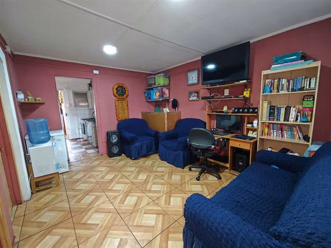 CASA Casa en Pedro Aguirre Cerda a sólo 1 cuadra de Av Departamental, próximo a MetroTren y Metro Cerrillos