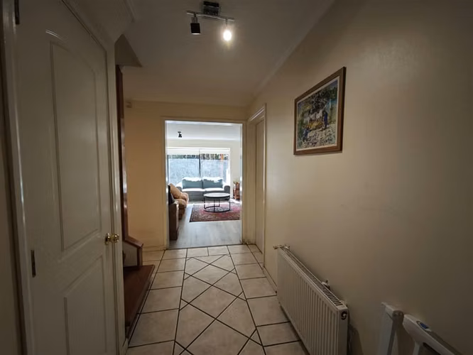 CASA Gran casa en condominio cerrado, 5 dorm, 4 baños, Mall Quilin, Peñalolén