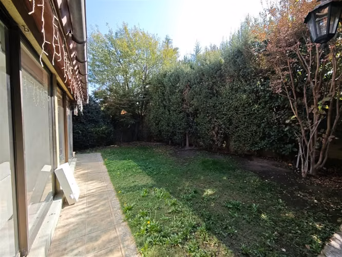 CASA Gran casa en condominio cerrado, 5 dorm, 4 baños, Mall Quilin, Peñalolén
