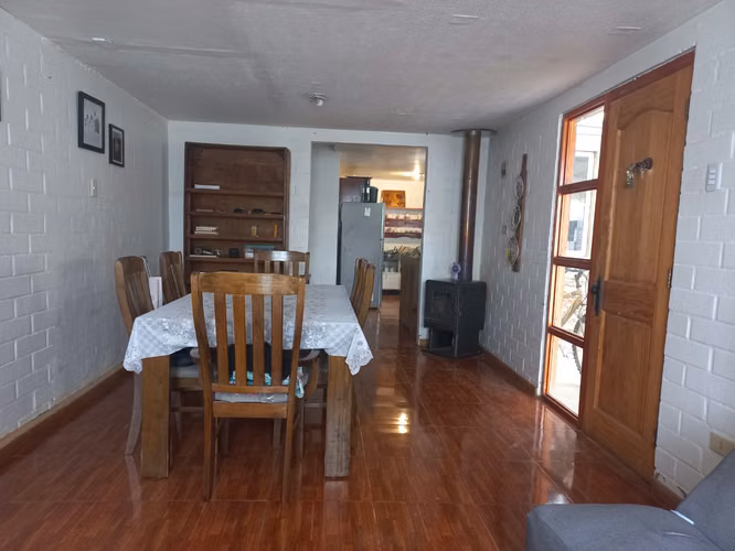 OPORTUNIDAD CASA 2D ENTORNO FAMILIAR MARÍA PINTO 1757UF