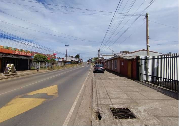 SE VENDE CASA EN YUNGAY EXCELENTE UBICACION