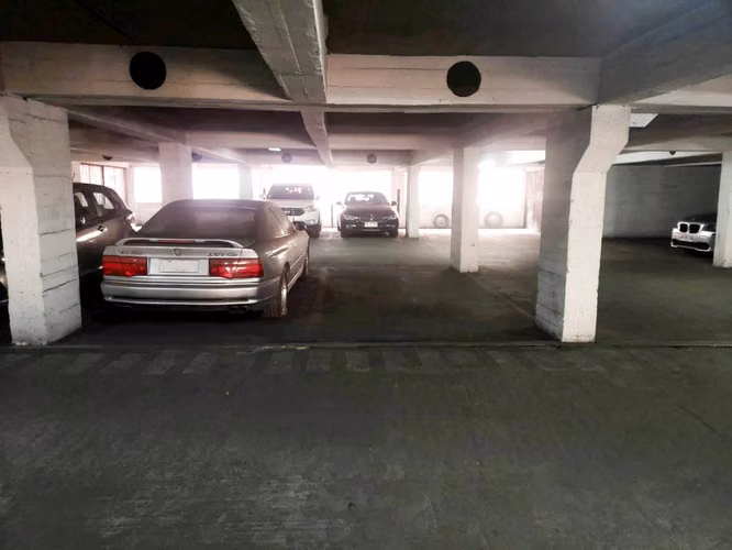 ESTACIONAMIENTO / AGUSTINAS - SAN MARTIN
