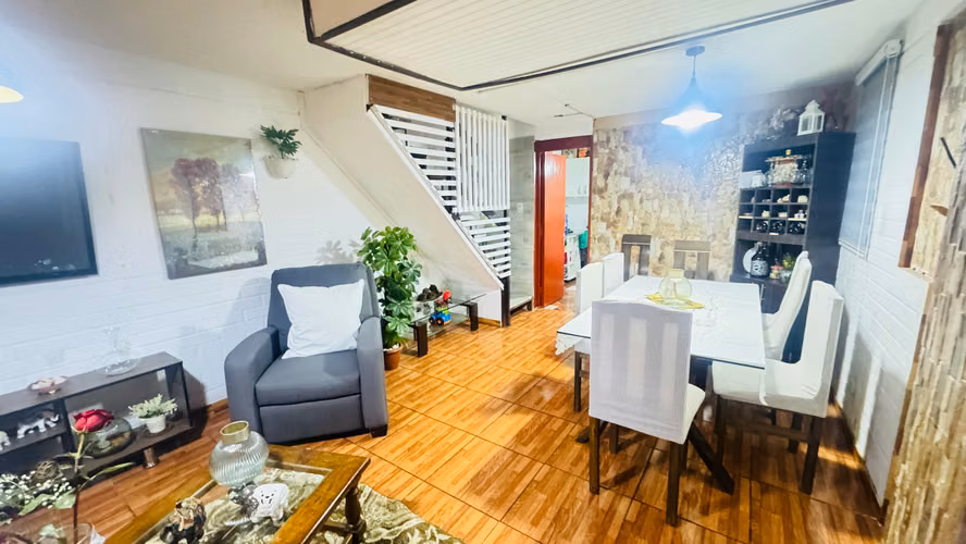 HERMOSA CASA 4D 2B EN QUILICURA