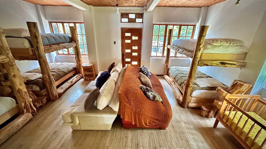 Venta 5 casas, 560 m2. Camino al Volcán. Pucón.