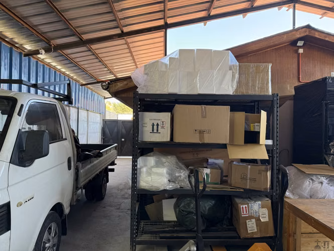 Venta de Oficina con estupenda bodega, excelentes instalaciones