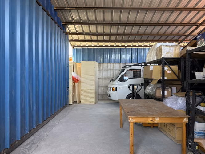 Venta de Oficina con estupenda bodega, excelentes instalaciones