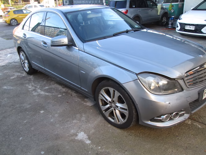MERCEDES BENZ C 180 2012
