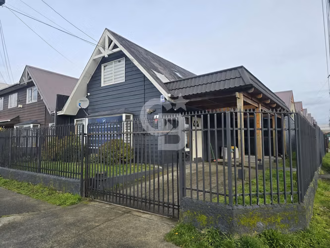 Amplia casa en venta y arriendo con excelentes Espacios.