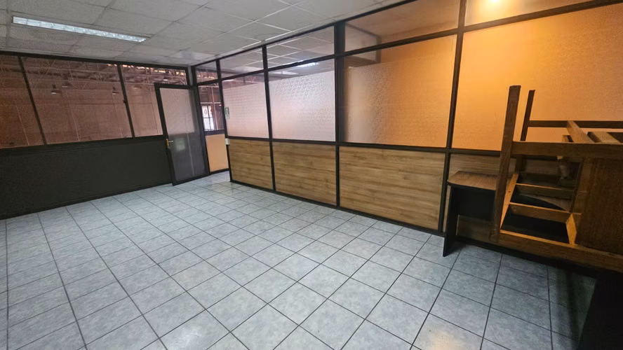 OFICINAS PRIVADAS EN CALLE CAMILO HENRÍQUEZ VALDIVIA