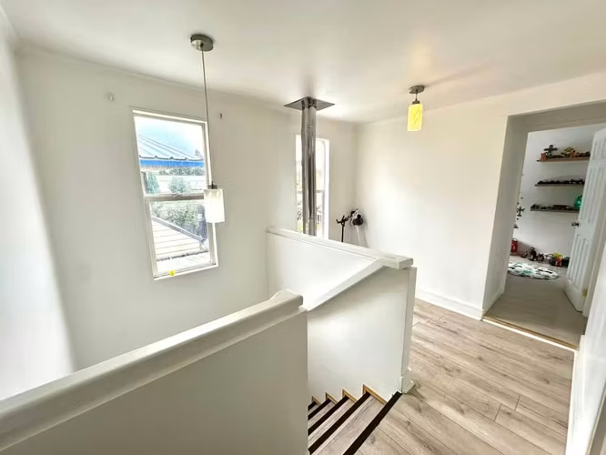 CASA DE 3 PISOS 6 DORM EN CONDOMINIO RÍO VALDIVIA - Imagen 9