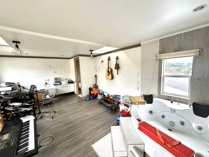 CASA DE 3 PISOS 6 DORM EN CONDOMINIO RÍO VALDIVIA - Imagen 12
