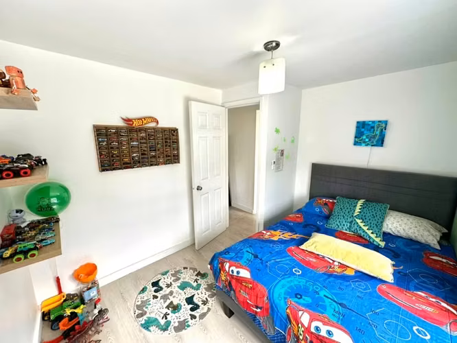 CASA DE 3 PISOS 6 DORM EN CONDOMINIO RÍO VALDIVIA - Imagen 14
