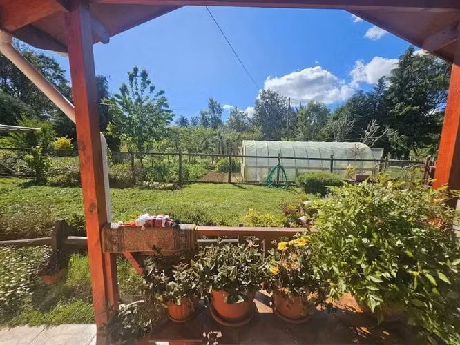CASA DE CAMPO CON 2645 M2 EN LOS LAGOS
