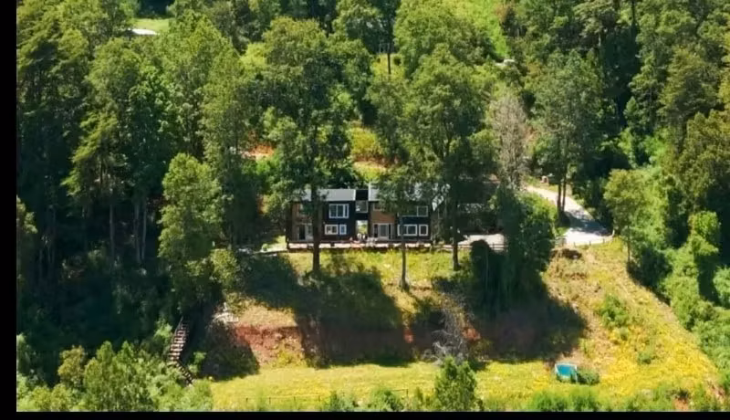 QUITACALZÓN ALTO CON CASA Y CABAÑA EN VENTA VISTA AL RIO