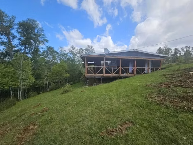 PARCELA DE 6000 M2 CON CASA Y QUINCHO CAYUMAPU VALDIVIA