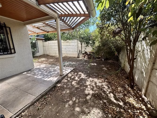 Casa en Arriendo de 4D 2B Estac Sector Sur Poniente Talca