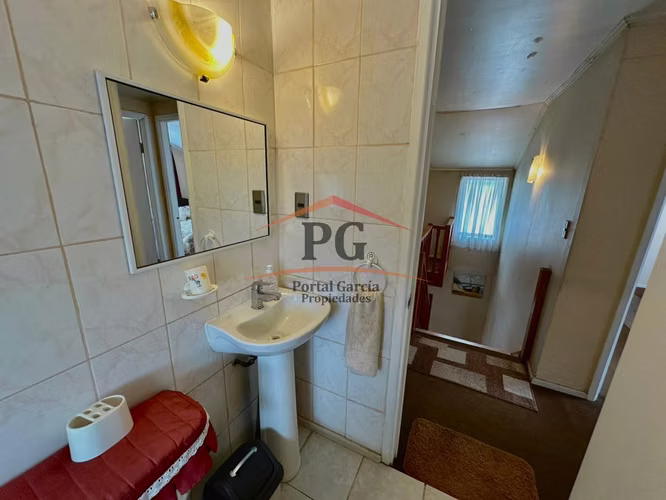 CASA ESQUINA 4D 2B EN VILLA EL DELFÍN, NIEBLA