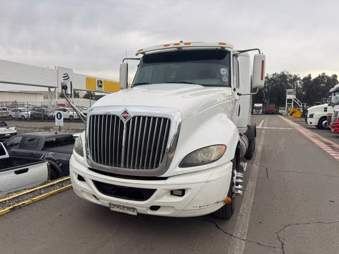 TRACTO CAMION INTERNATIONAL MODELO PROSTAR