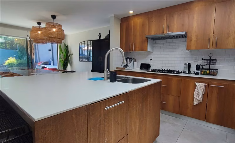 Casa en venta de 5 dorm, 4 baños, piscina en La Reina - Imagen 16