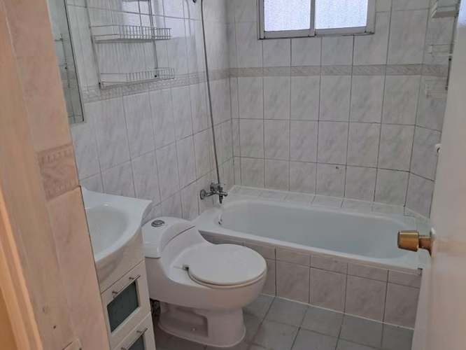 SE VENDE CASA EN SECTOR JUMBO