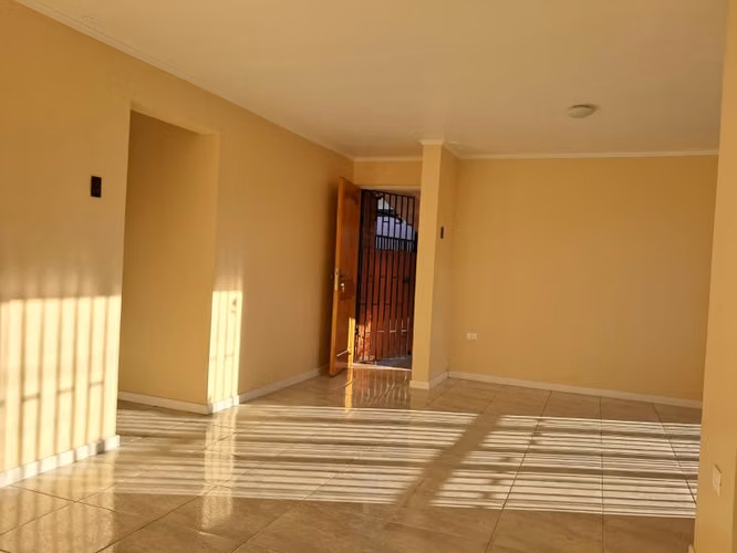 SE VENDE CASA EN SECTOR JUMBO
