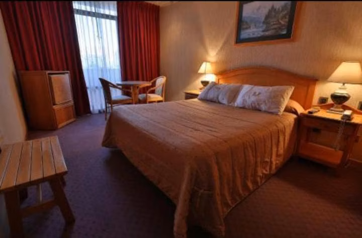 SE ARRIENDA O VENDE HERMOSO HOTEL MIRAMONTI