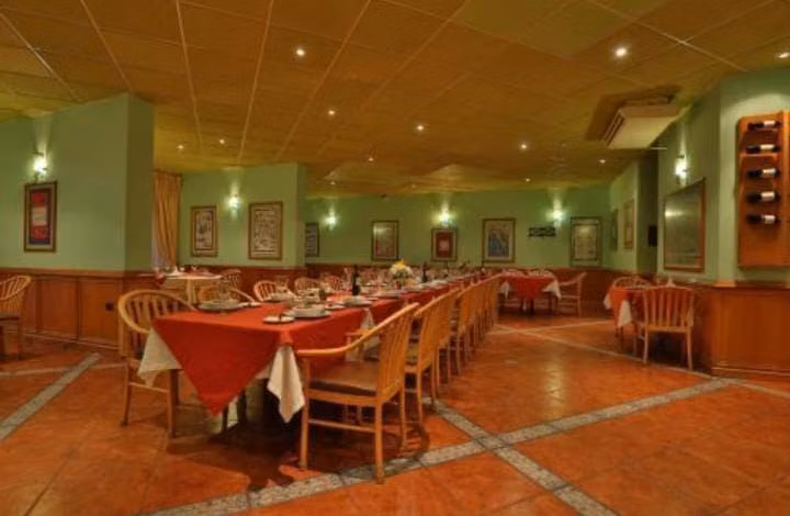SE ARRIENDA O VENDE HERMOSO HOTEL MIRAMONTI