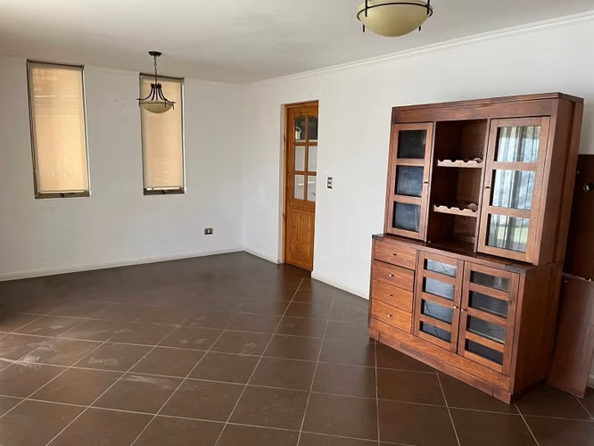 SE ARRIENDA HERMOSA CASA SECTOR LOS CARRERAS